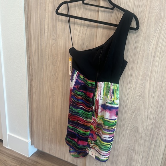 NWT Alice + Olivia one shoulder dress size - M - Picture 2 of 2